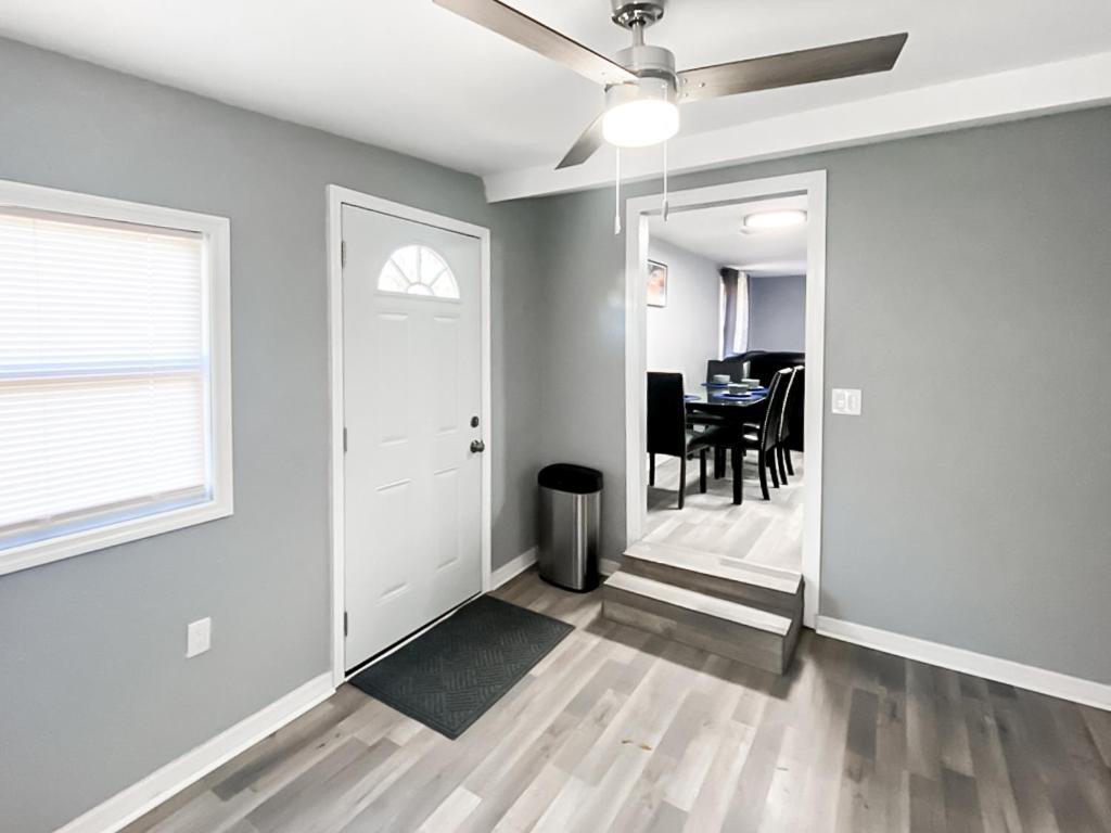 Sarasota Modern, Spacious, Comfy, Queen Beds, Backyard Rental المظهر الخارجي الصورة